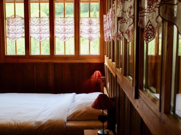 Gîte de Planchouet : photo 2 de la chambre chambre familiale