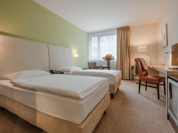 Tulip Inn Hotel Düsseldorf Arena : photo 1 de la chambre chambre double ou lits jumeaux confort