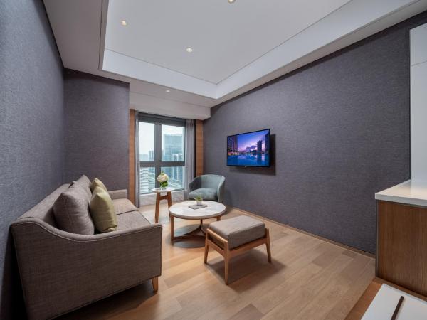 Genpla Hotel Shenzhen Nanshan : photo 2 de la chambre suite deluxe avec baignoire spa