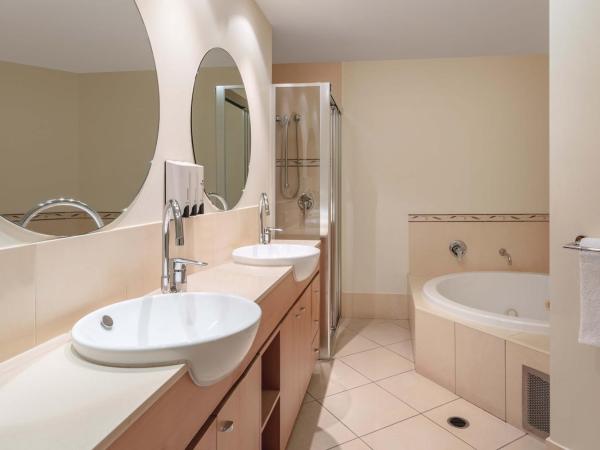 Piermonde Apartments Cairns : photo 10 de la chambre appartement 3 chambres avec vue sur l'eau