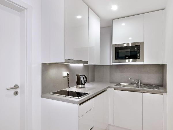 Downtown Suites Kodanska : photo 2 de la chambre hébergement quadruple 2 chambres