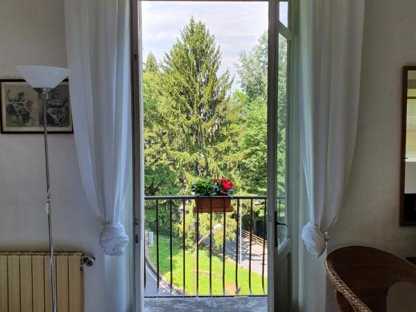 B&B I Ghiri : photo 1 de la chambre chambre triple avec salle de bains privative séparée