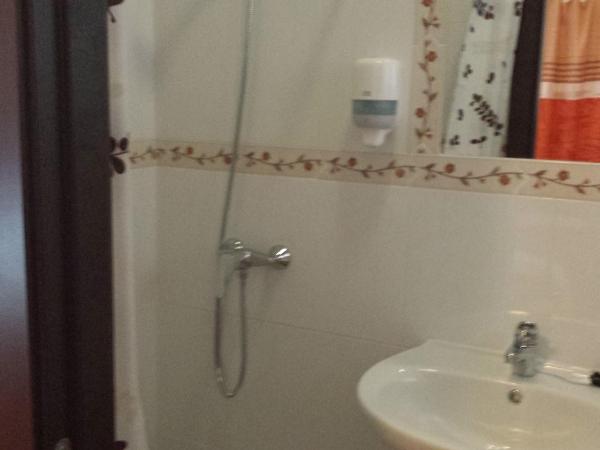 Pension Gran Plaza : photo 9 de la chambre chambre double ou lits jumeaux