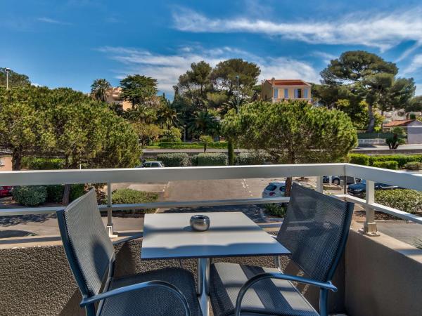 Best Western Plus La Marina : photo 5 de la chambre chambre lit queen-size standard avec balcon - non-fumeurs
