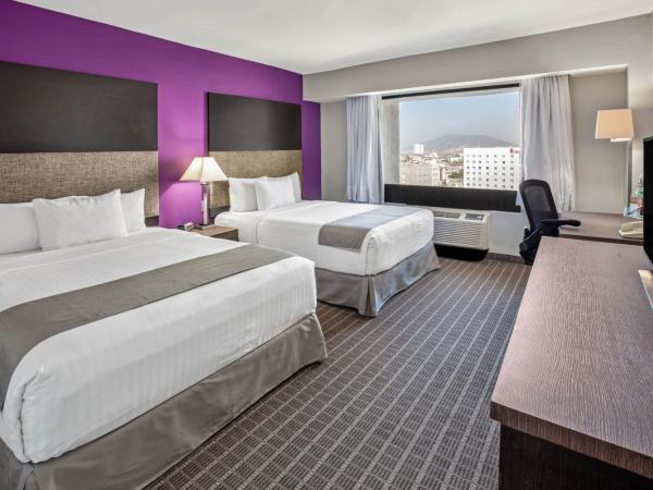 CHN Hotel Monterrey Centro, Trademark Collection by Wyndham : photo 4 de la chambre chambre 2 lits queen-size - non-fumeurs