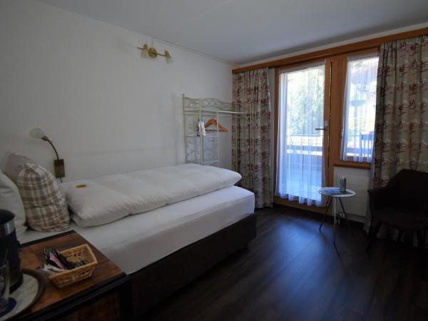 Hotel Cabana : photo 2 de la chambre chambre simple Économique bergführer