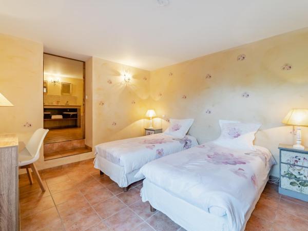 La Bastide de Font Clarette : photo 4 de la chambre chambre double classique - vue sur jardin