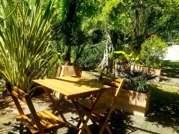 La Bastide de Font Clarette : photo 1 de la chambre chambre double supérieure avec terrasse privée - vue sur piscine