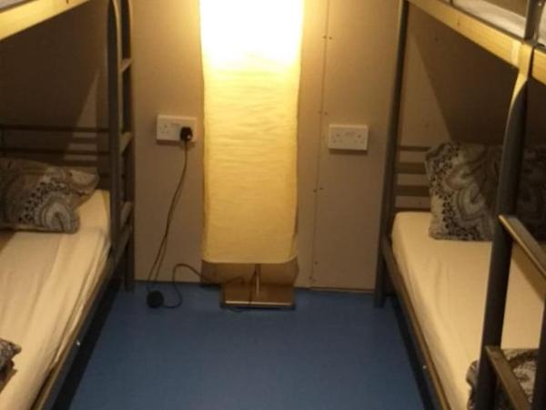 The Queens Hostel : photo 1 de la chambre lit simple dans dortoir mixte