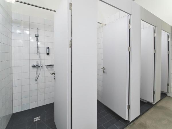 Silo Design & Boutique Hostel Basel : photo 6 de la chambre lit dans un dortoir de 4 lits