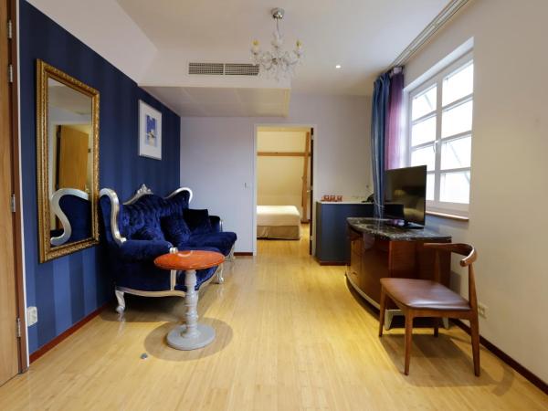 Chasse Hotel : photo 3 de la chambre chambre familiale deluxe (6personnes)