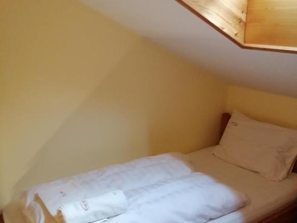 Júlia Panzió : photo 3 de la chambre chambre simple