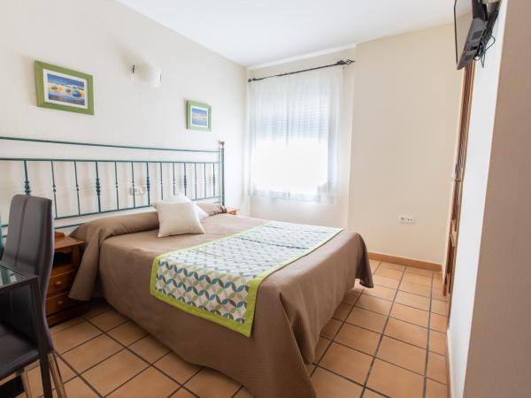 Hostal El Gallo : photo 1 de la chambre chambre simple avec salle de bains privative