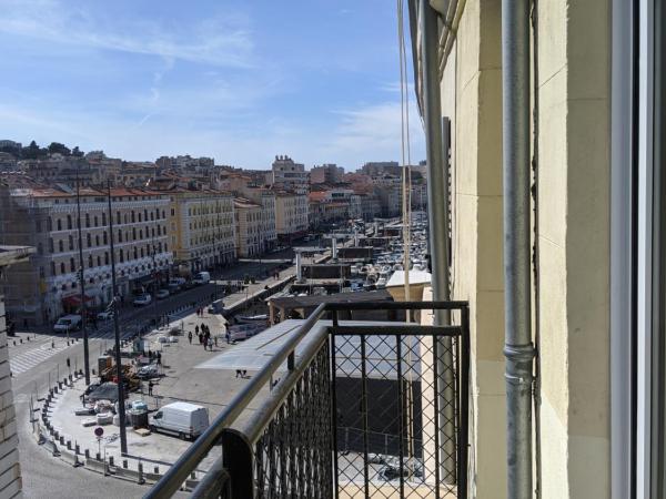 Hôtel Carré Vieux Port : photo 4 de la chambre chambre double avec balcon