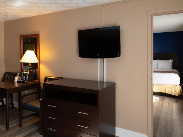 Hotel Pentagon : photo 5 de la chambre suite avec 1 lit king-size et 2 lits queen-size