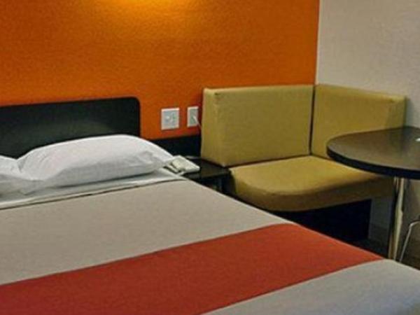 Motel 6 Dallas - Fair Park : photo 1 de la chambre chambre double standard
