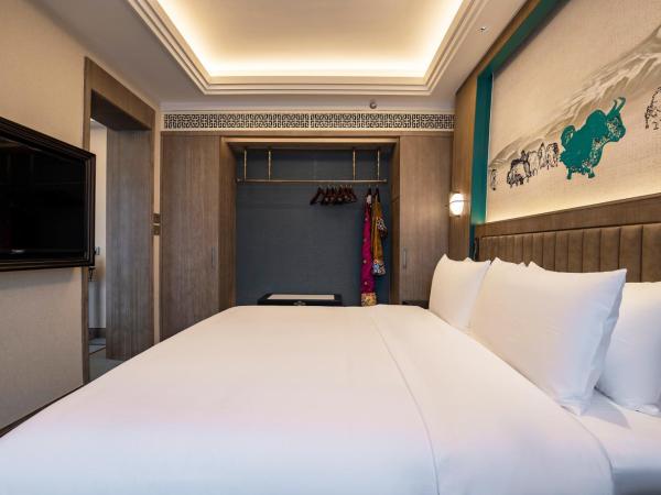 Chengdu Tibetan Hotel-Free Welcome Tibetan Tea : photo 2 de la chambre potala palace sunshine suite-two people tibetan tea free experience