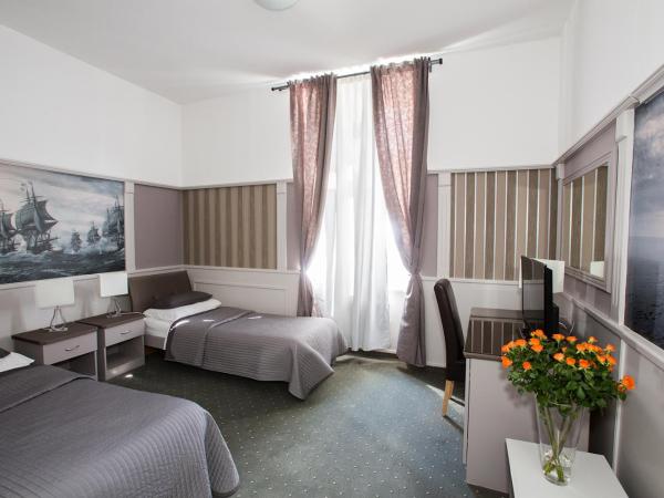 Hotel Galija : photo 4 de la chambre chambre double ou lits jumeaux