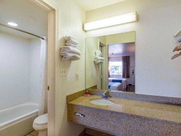 Econo Lodge Phoenix North I-17 : photo 2 de la chambre chambre 2 lits queen-size - non-fumeurs
