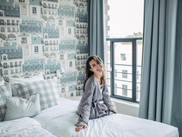 Pink Flamingo Boutique Hostel : photo 3 de la chambre chambre double ou lits jumeaux deluxe - vue sur ville