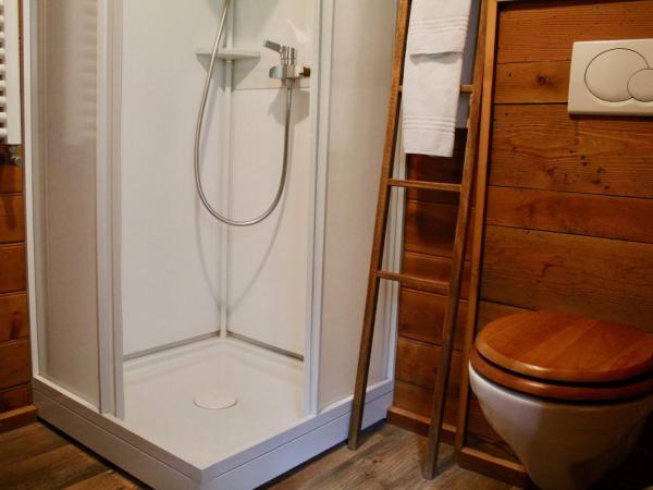 Gîte de Planchouet : photo 4 de la chambre chambre familiale