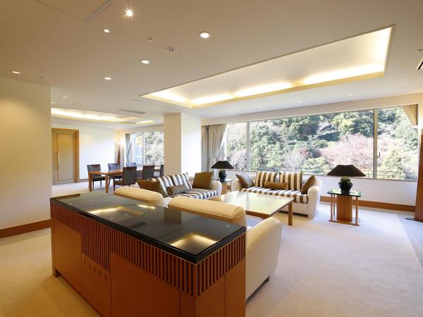 Arima Onsen Gekkoen Korokan : photo 6 de la chambre executive hollywood twin room with open-air bath