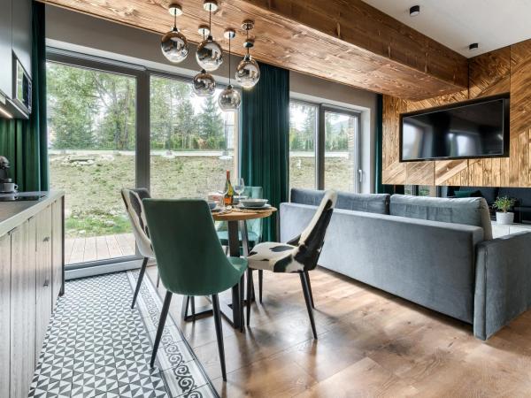 APARTHOTEL ROYAL RESORT SPA Zakopane : photo 5 de la chambre appartement mountain emerald