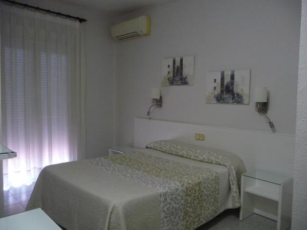 Hotel Goya : photo 3 de la chambre chambre double ou lits jumeaux