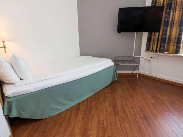 Best Western Eurostop Orebro : photo 7 de la chambre chambre triple standard avec lit simple - non-fumeurs