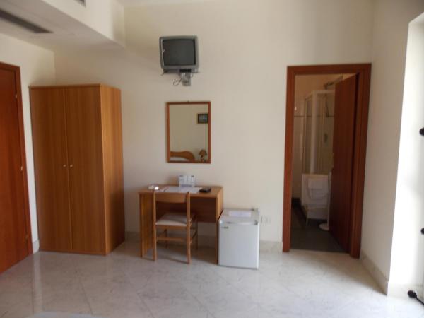 Albergo Roma : photo 3 de la chambre chambre double ou lits jumeaux