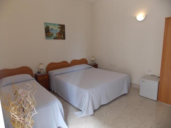 Albergo Roma : photo 4 de la chambre chambre triple