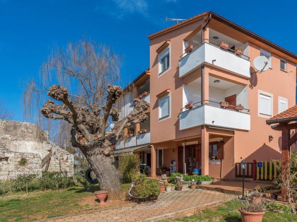 Apartments Ulika : photo 1 de la chambre appartement avec balcon