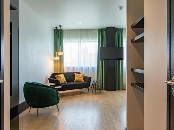 The James Rotterdam : photo 3 de la chambre hébergement double supérieur plus - vue sur ville