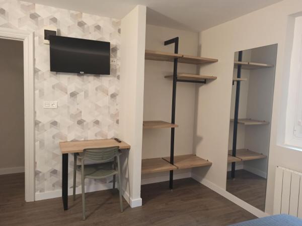 Bearan Bar & Rooms : photo 2 de la chambre chambre lit queen-size