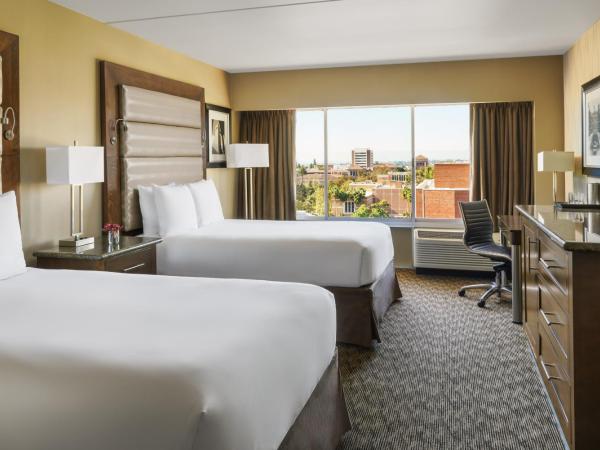 USC Hotel : photo 2 de la chambre chambre double avec 2 lits doubles
