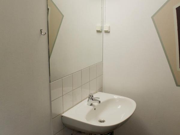 City Lodge Stockholm : photo 1 de la chambre chambre simple avec salle de bains commune