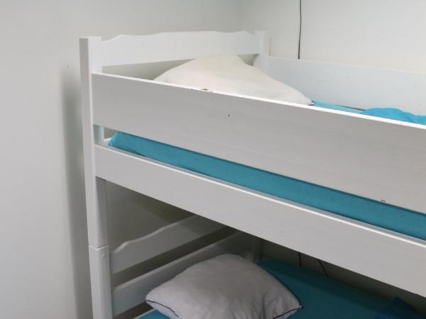 City Lodge Stockholm : photo 7 de la chambre chambre triple avec salle de bains commune