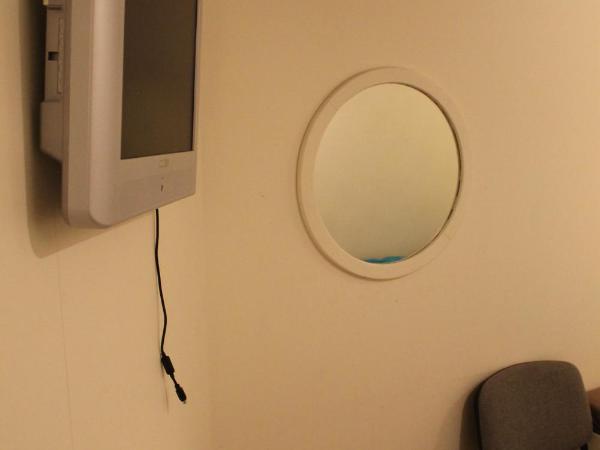 City Lodge Stockholm : photo 7 de la chambre chambre lits jumeaux avec salle de bains commune