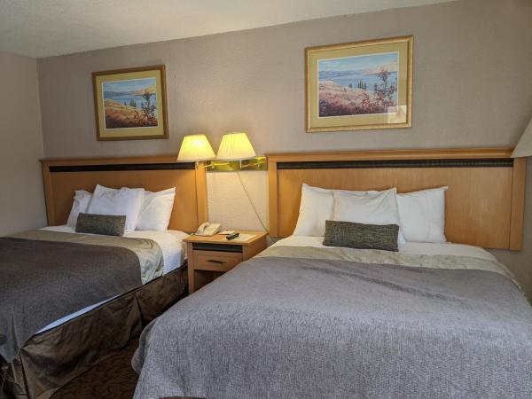 Howard Johnson by Wyndham Downtown Kamloops : photo 3 de la chambre chambre 2 lits queen-size - non-fumeurs