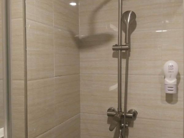 7Days Premium Xi'an Railway Station Central Plaza Airport Bus Branch : photo 5 de la chambre chambre prestige