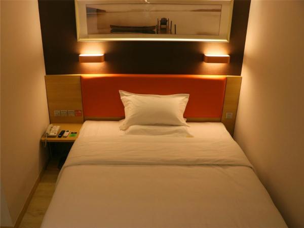 7Days Premium Chengdu East Railway Station Subway Station Branch : photo 2 de la chambre hébergement 111