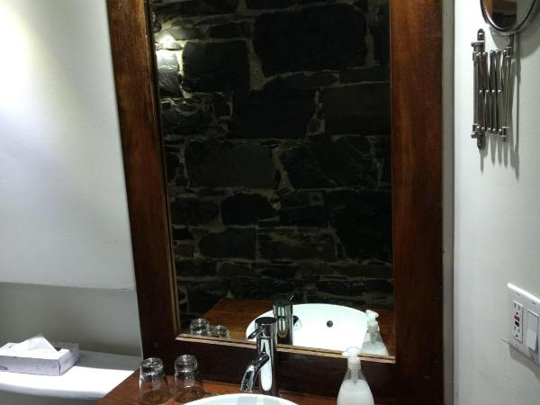 C3- Hotel Art De Vivre : photo 2 de la chambre chambre lit king-size - sous-sol