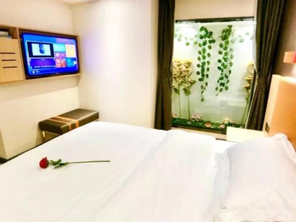 7Days Premium Chongqing Jiangbei International Airport Lushan Light Rail Station Branch : photo 3 de la chambre  chambre double