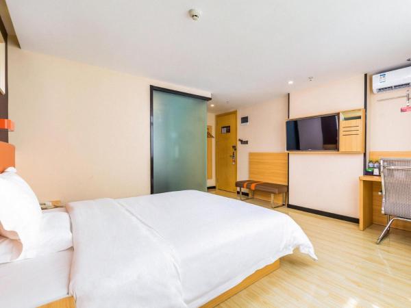 7 Days Premium Sanya Bay Haiyue Plaza Foreign Trade Road Food Street Branch : photo 2 de la chambre chambre supérieure lit queen-size