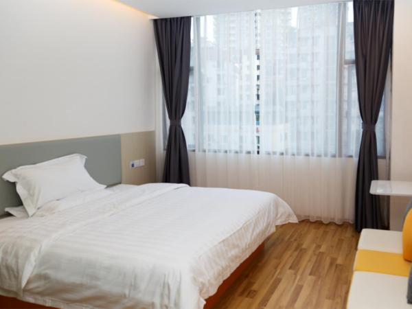 7Days Inn Chongqing Banan Yudong Pedestrian Street Duhuili Branch : photo 5 de la chambre chambre lit queen-size business