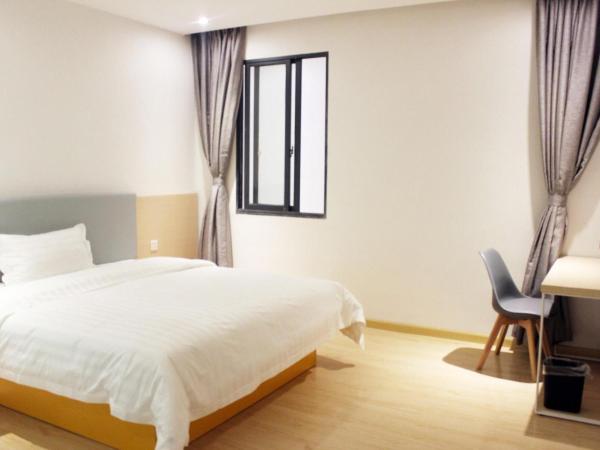 7Days Inn Chongqing Longtou Temple North Train Station North Plaza Branch : photo 3 de la chambre chambre double