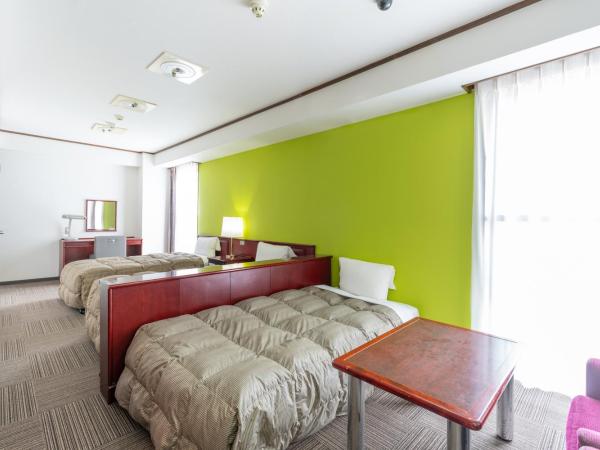 Hotel S-Plus Hiroshima Peace Park : photo 1 de la chambre chambre triple - non-fumeurs