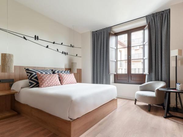 Toc Hostel Granada : photo 10 de la chambre chambre double avec salle de bains privative