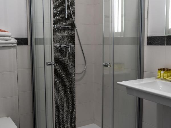 Hotel Julian : photo 2 de la chambre chambre double ou lits jumeaux