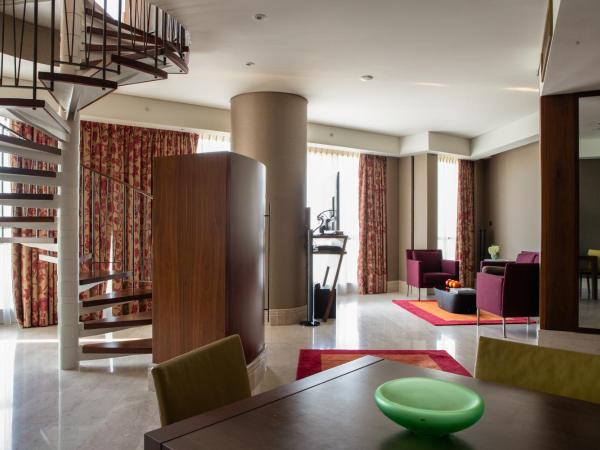 Jumeirah Creekside Dubai : photo 1 de la chambre duplex suite - includes complimentary executive lounge access with happy hour, free breakfast & 24-hours check-in and check-out